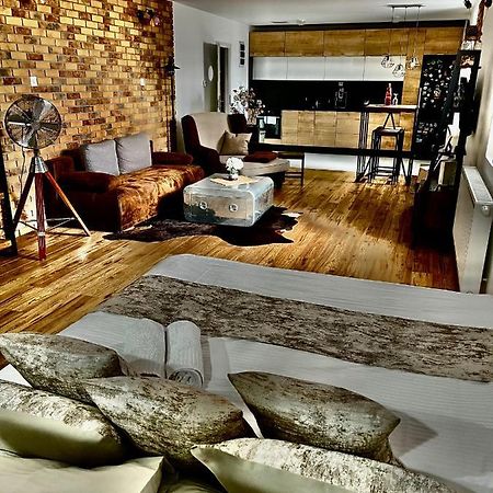 Underground Apartment Bratislava-Nivy Exterior foto